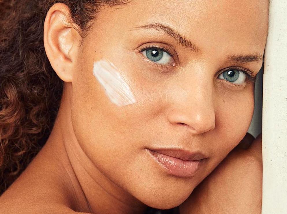 Five Straightforward Ways to Combat Dry Skin This Winter